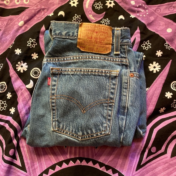 Levi’s 550 Relaxed Tapered Fit Petite Mom Jeans - Picture 1 of 3